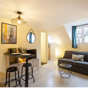 Appartement Sttudio Champs Elysées, Paris